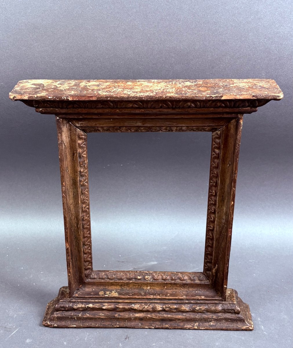 18th-century Italian Tabernacle Frame In Gilded Wood-photo-1
