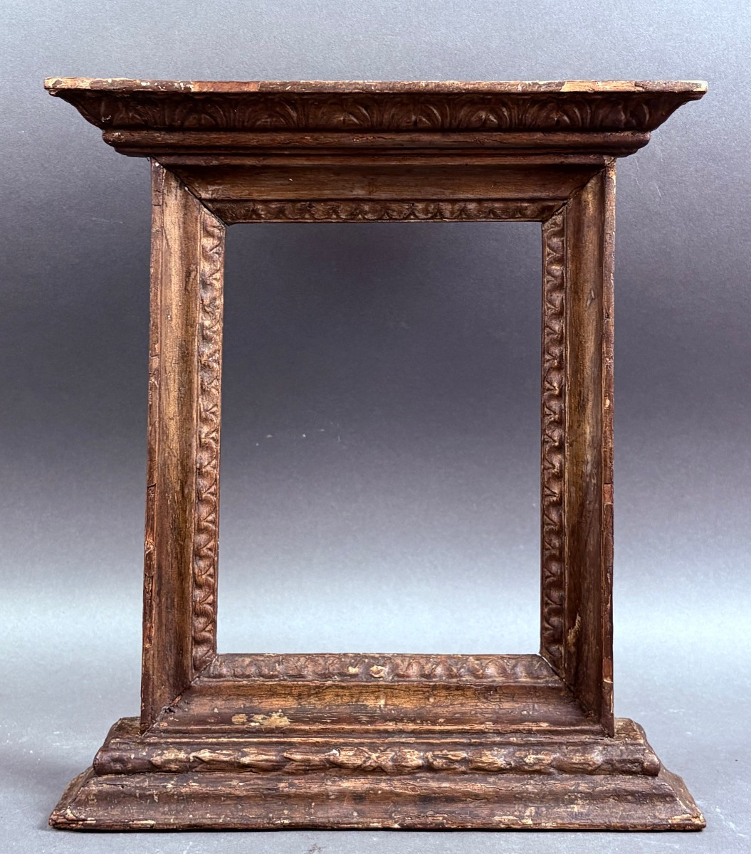 18th-century Italian Tabernacle Frame In Gilded Wood