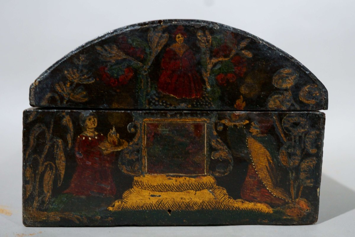 17th Lacquered And Gilded  Venetian Domed Box-photo-2