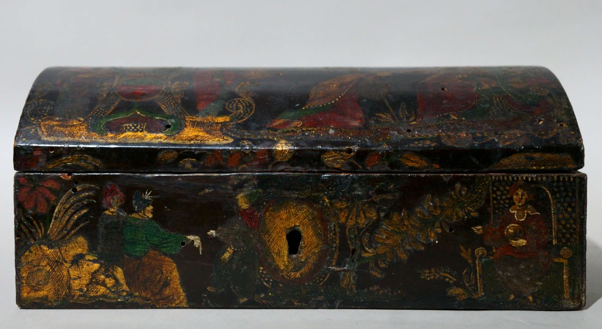 17th Lacquered And Gilded  Venetian Domed Box