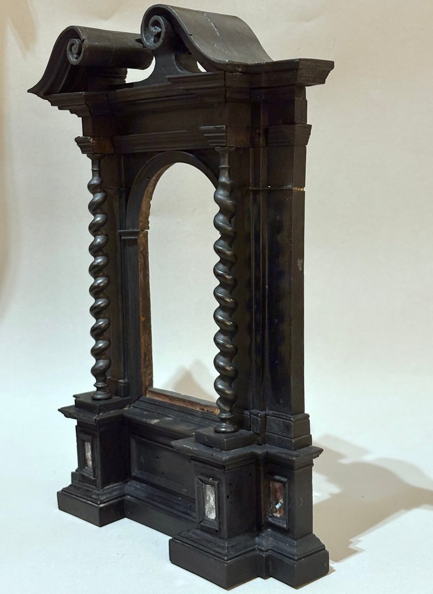 Early 17th Florentine Tabernacle-style Reliquary Frame In Ebony-photo-4