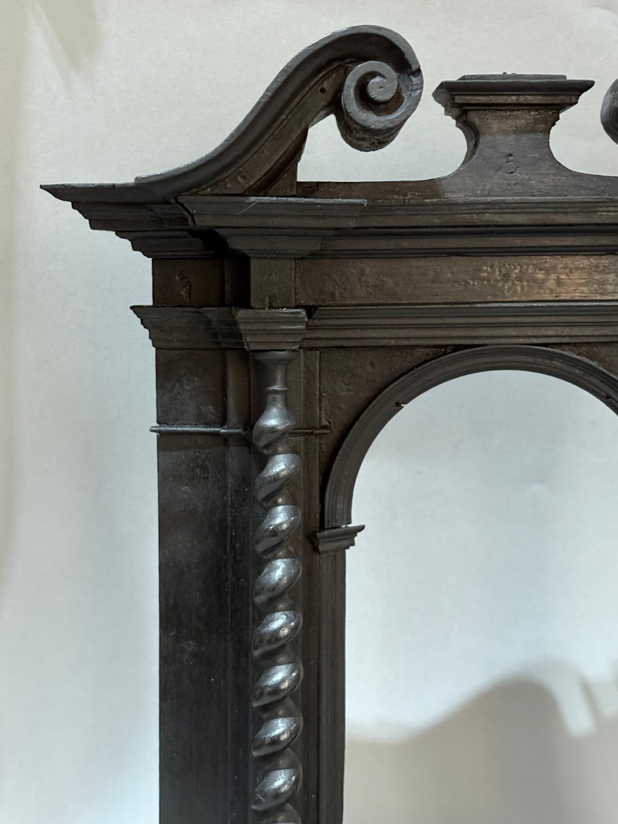 Early 17th Florentine Tabernacle-style Reliquary Frame In Ebony-photo-2