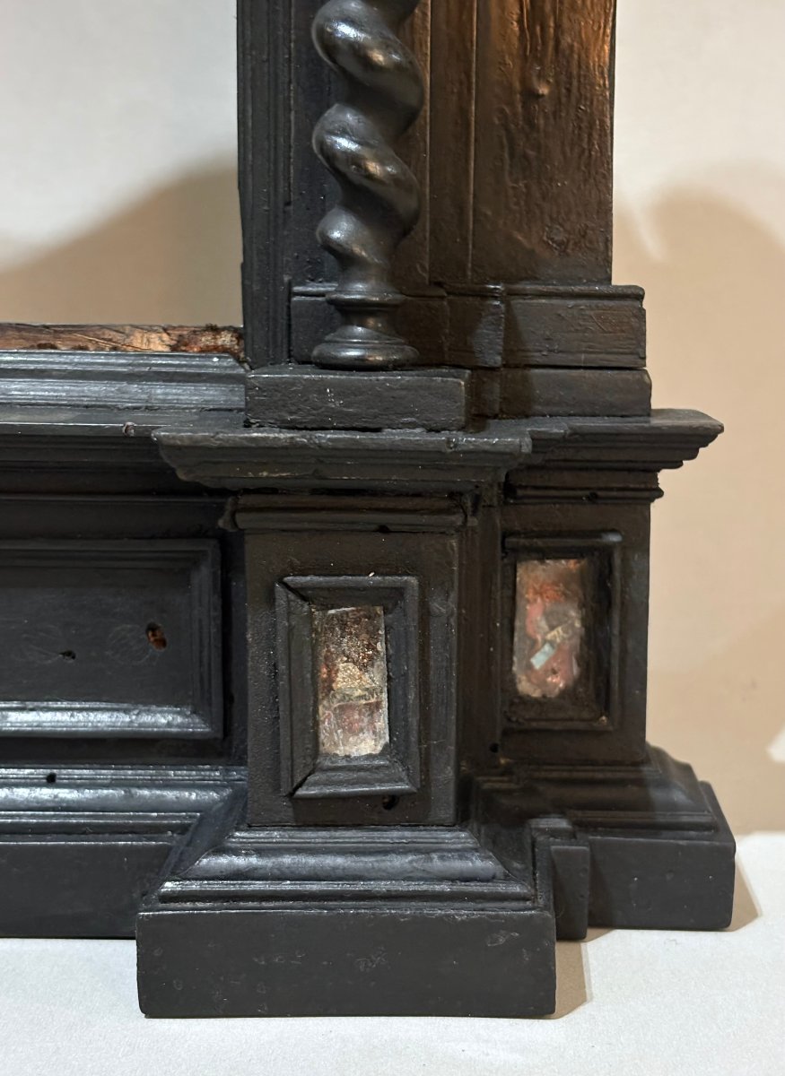 Early 17th Florentine Tabernacle-style Reliquary Frame In Ebony-photo-4