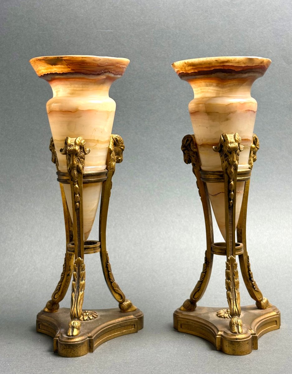 Journet et Cie Paire de Vases Athénienne en Onyx Algérien et Bronze Doré