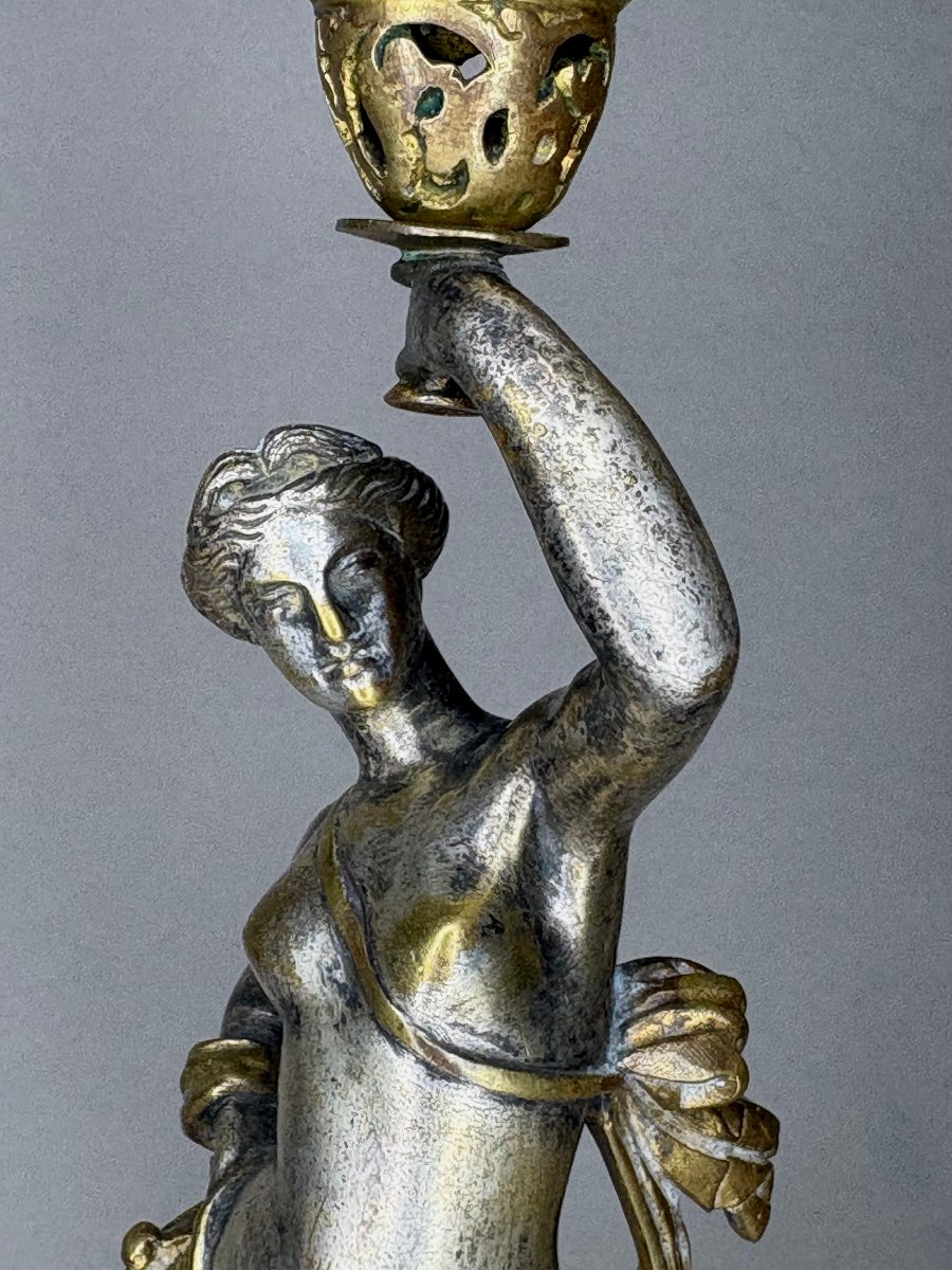 Alfred Daubrée (1817-1885)  Paire de Bougeoirs « Ménades » Bronze Doré et Argenté-photo-4