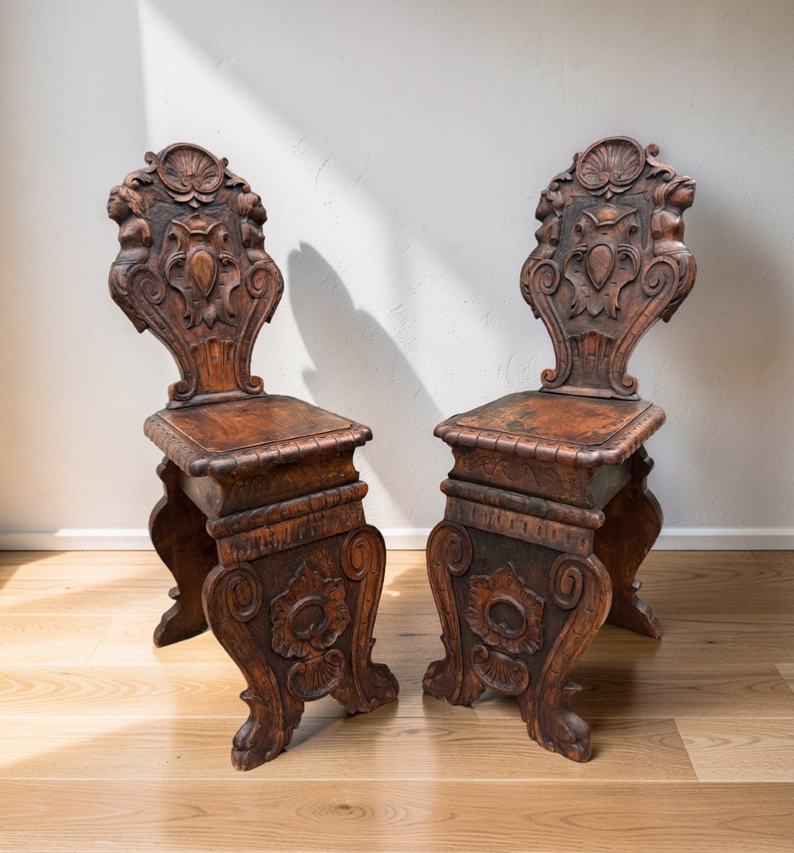 Pair Of Stools Grotesque And Coat Of Arms Neo-renaissance Style-photo-2