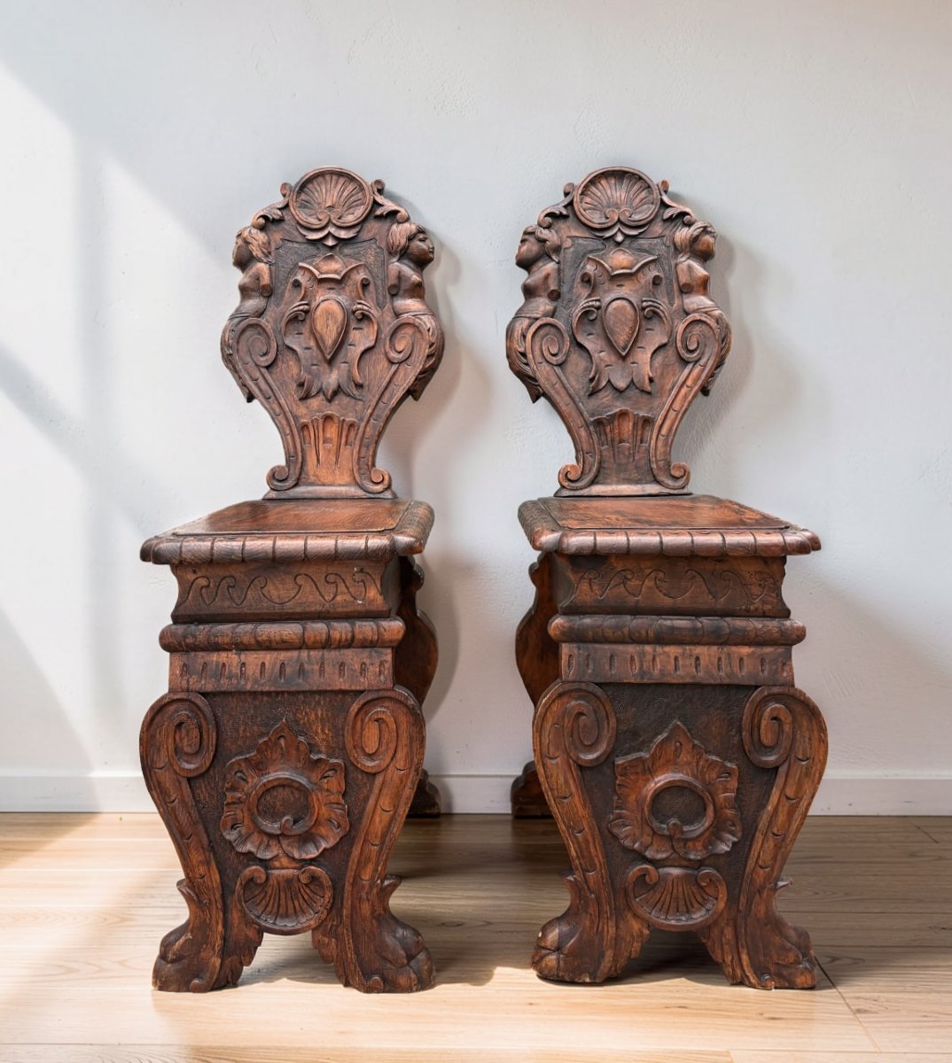 Pair Of Stools Grotesque And Coat Of Arms Neo-renaissance Style-photo-3