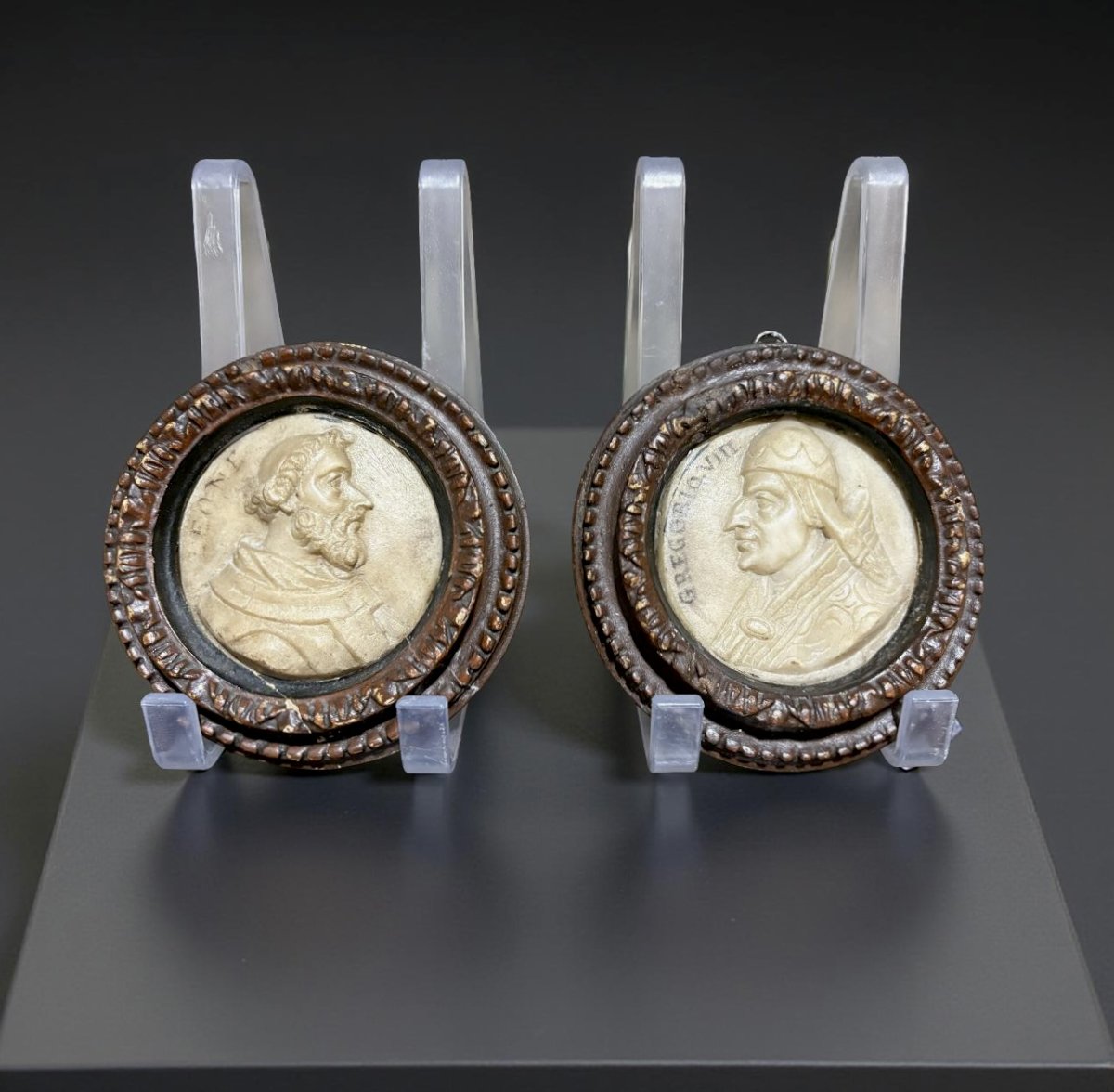 17th Pair Of Baroque Marble Medallions Pope Gregory VIII And Leo IX 
