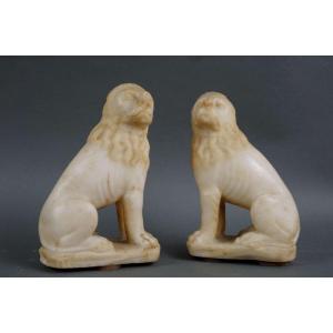 16th Venetian Small Marble Guardian Lions