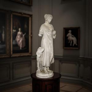 Grande Sculpture Néoclassique En Marbre Allégorie 18éme Siècle