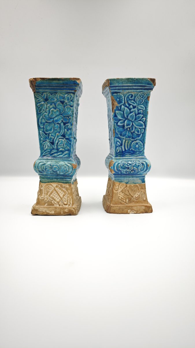 Paire de vases chinois «Gu» en terre cuite émaillée turquoise, Chine, dynastie Qing, Kangxi
