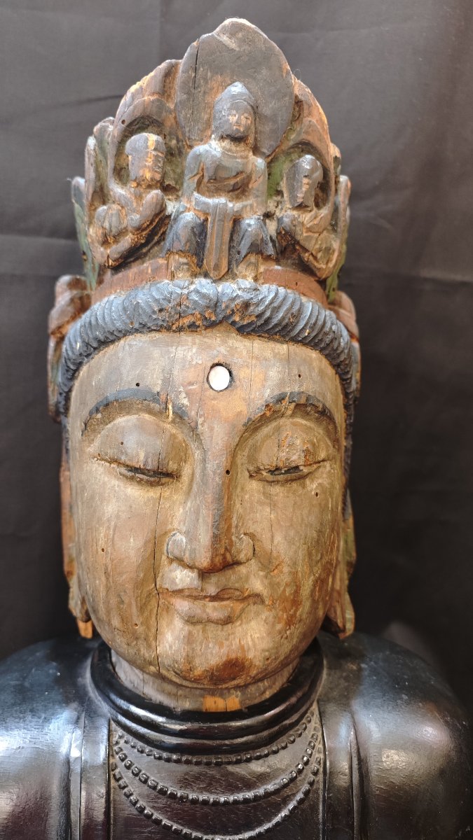 Sculpture en bois sculpté et laqué représentant un buste de Bouddha, Chine, dynastie Qing-photo-2