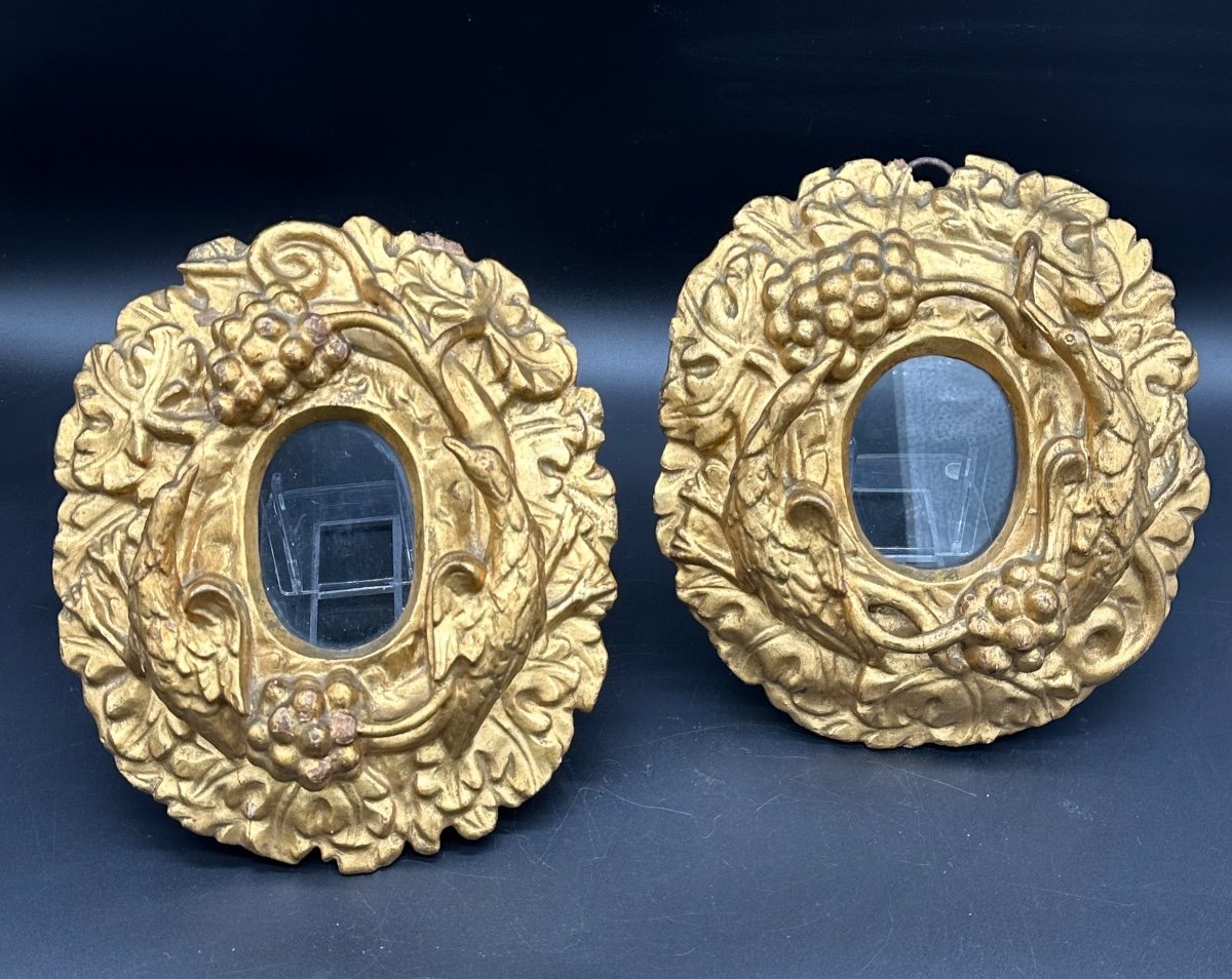 Rare Pair Of Carved And Gilded Wooden Frames - 17th Century.