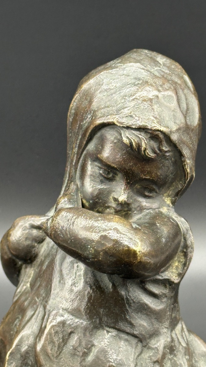 Sculpture en bronze « Fille timide » – Début du XXe siècle.-photo-1