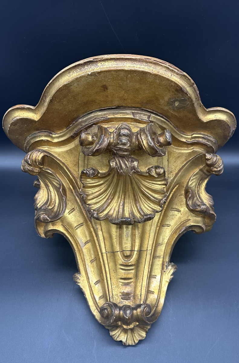 Étagère murale dorée de style baroque – XVIIIe siècle