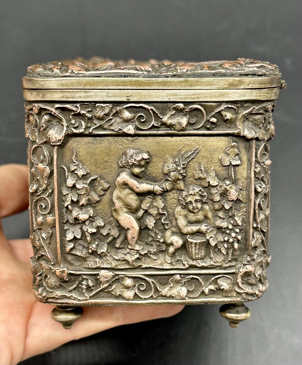 Coffret ancien en cuivre - Scène bucolique avec putti Époque : XIXe siècle-photo-4