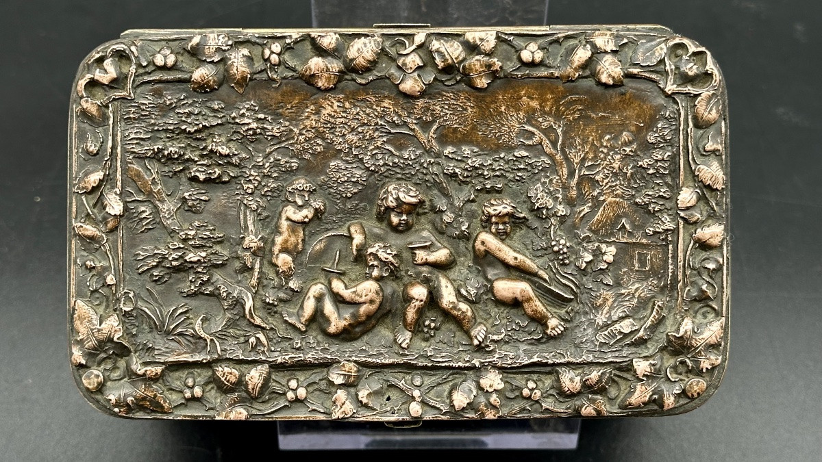 Coffret ancien en cuivre - Scène bucolique avec putti Époque : XIXe siècle-photo-3