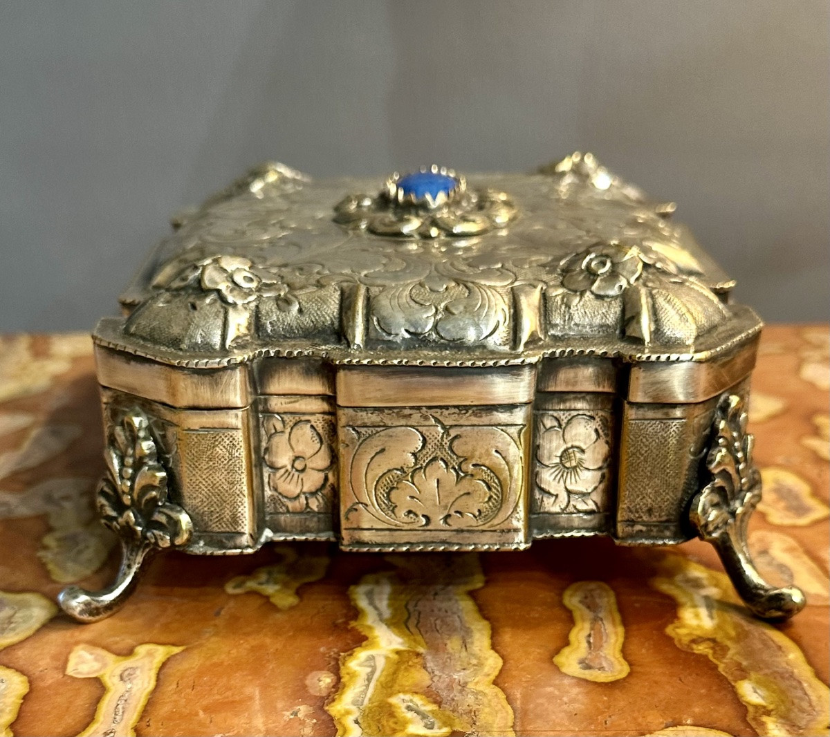 Finely Chiseled Silver-plated Metal Box With Blue Stone Europe, 19th Century-photo-2