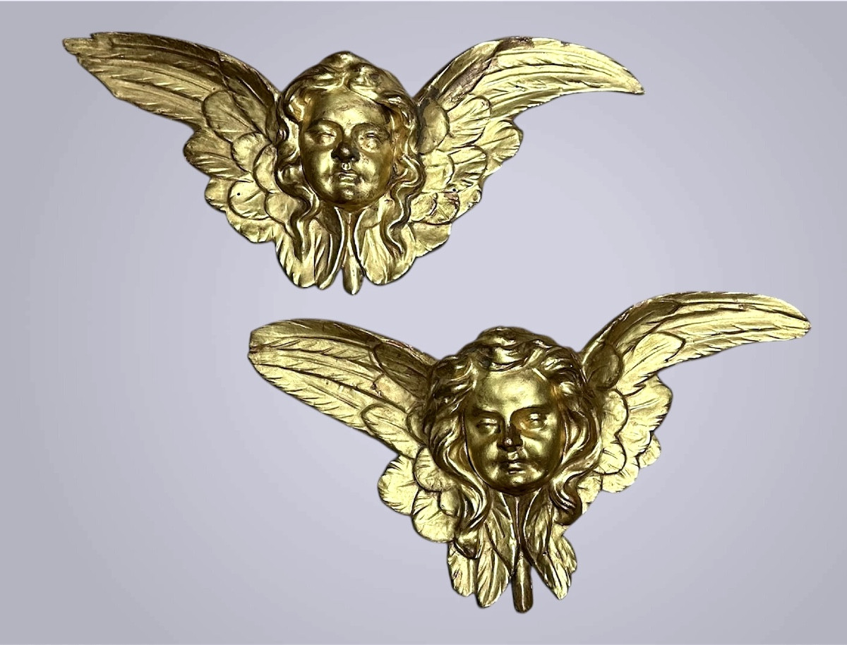 Paire de chérubins ailés en bois doré – XVIIIe/XIXe siècle