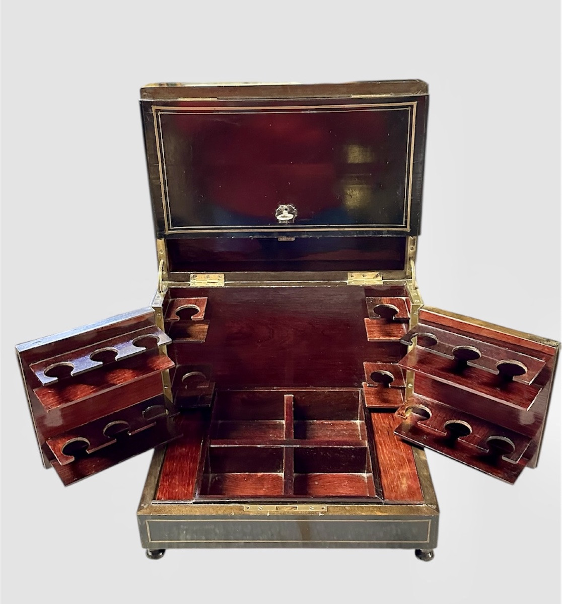 Cave à liqueurs en bois ébénisé et cristal – XIXe siècle-photo-2