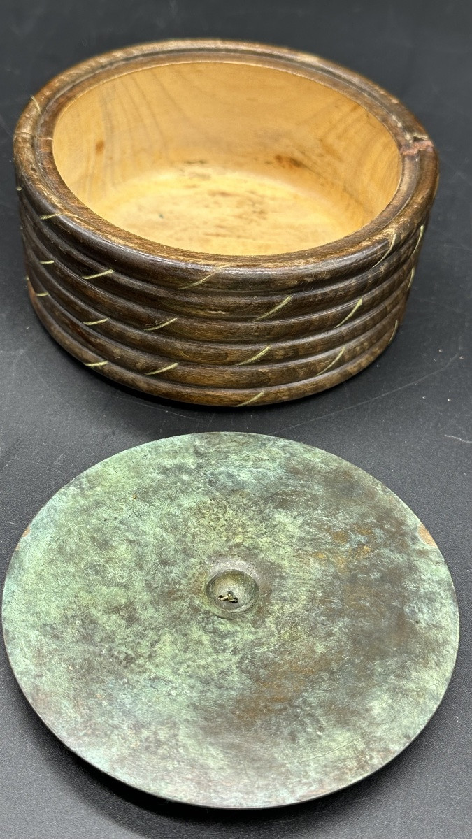 Antique Wooden Box With Lid Decorated With A Spider - Art Deco Period-photo-1