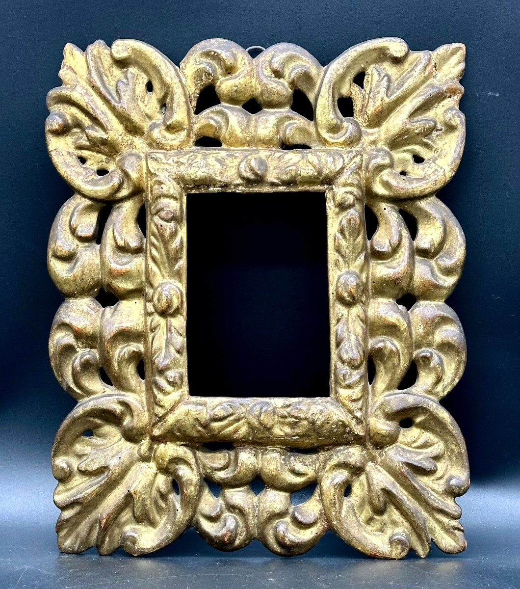 Carved And Gilded Wooden Frame - 17th Century