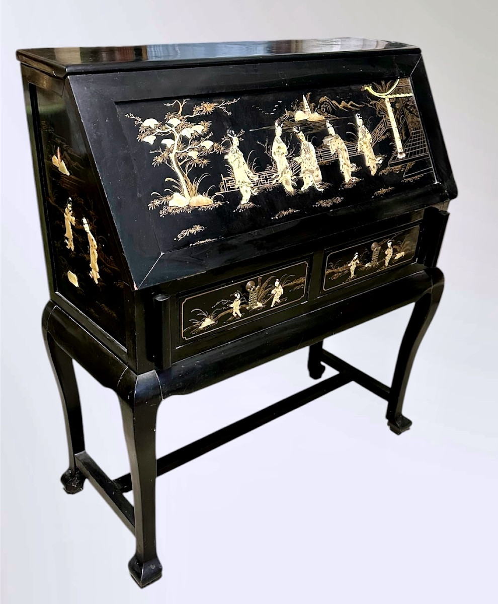 Bureau à abattant en nacre de style chinoiserie - XXe siècle