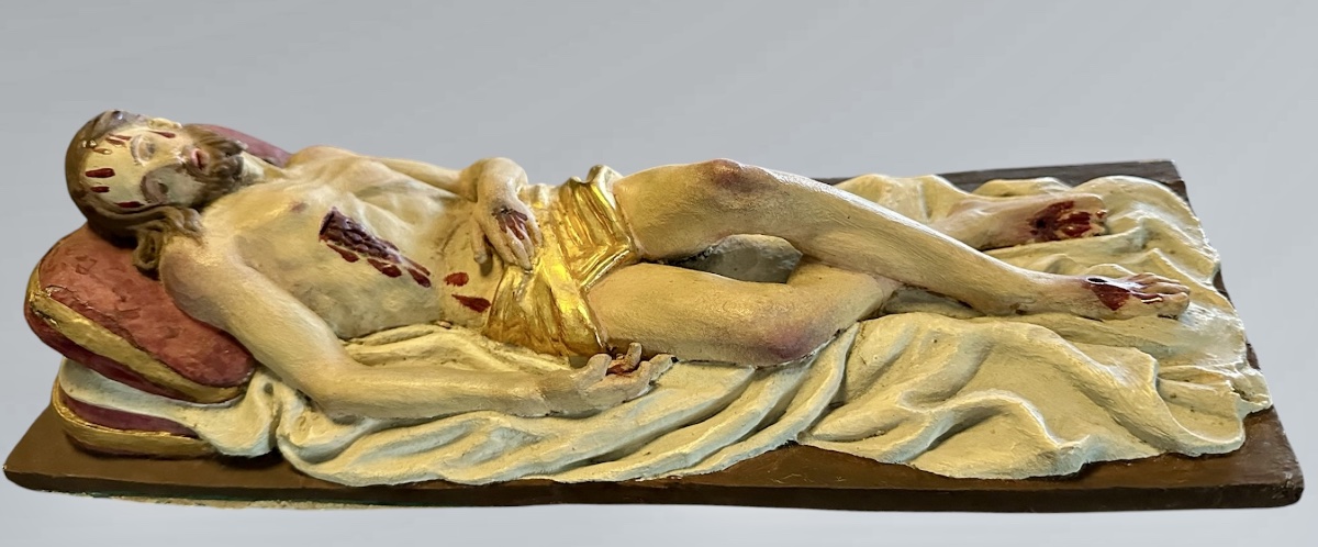 Retable-vitrine au Christ déposé en terre cuite polychrome – XIXe siècle-photo-4