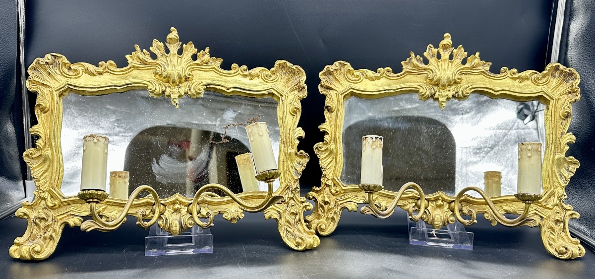 Paire d'appliques-miroirs en bronze doré – Italie, fin du XIXe siècle, style Louis XV