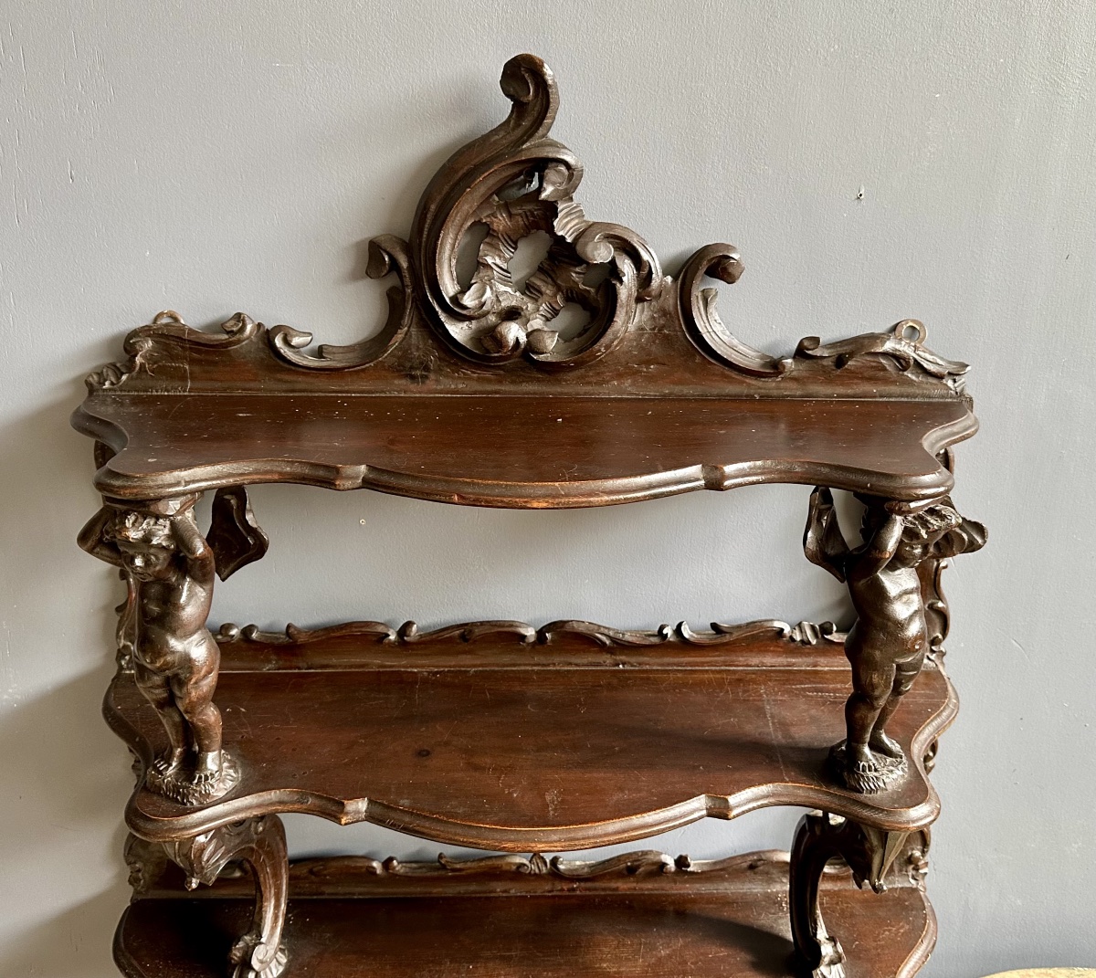Wall-mounted étagère In Walnut, Carved With Cherubs – Louis Philippe. -photo-3