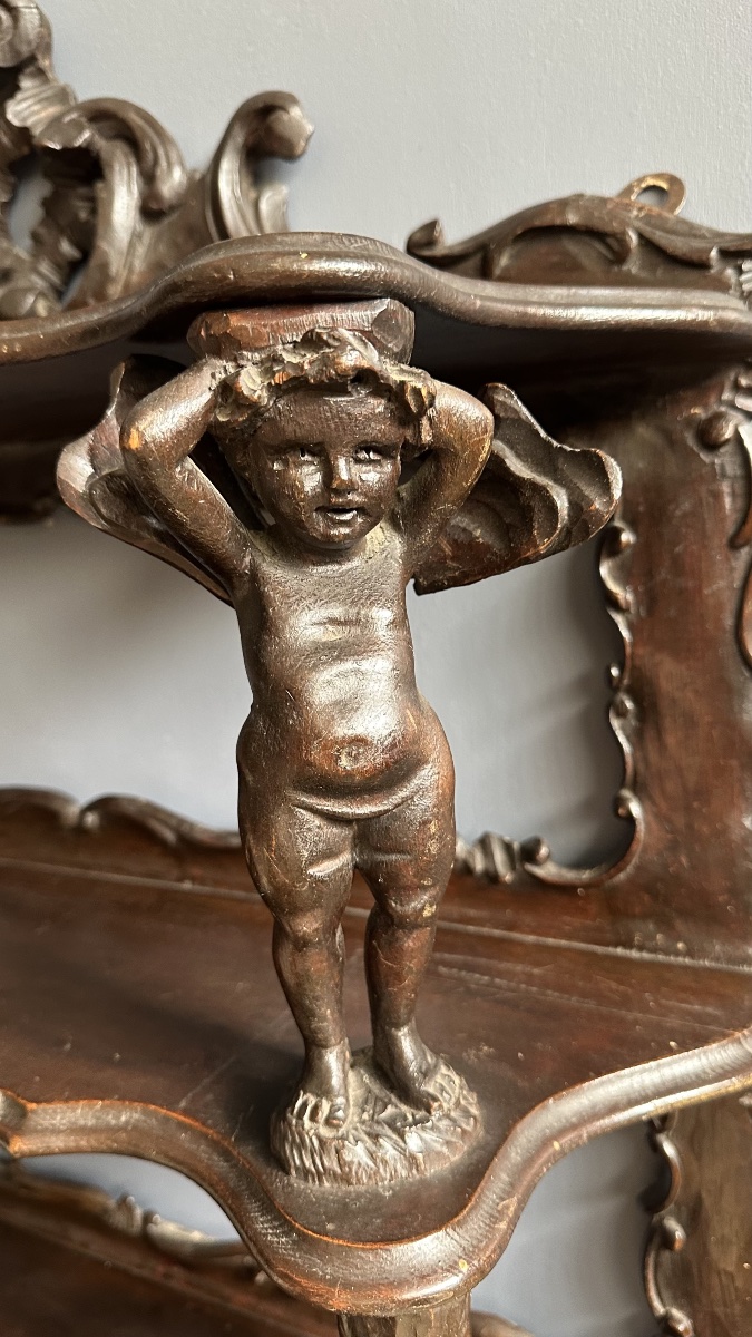 Wall-mounted étagère In Walnut, Carved With Cherubs – Louis Philippe. -photo-4