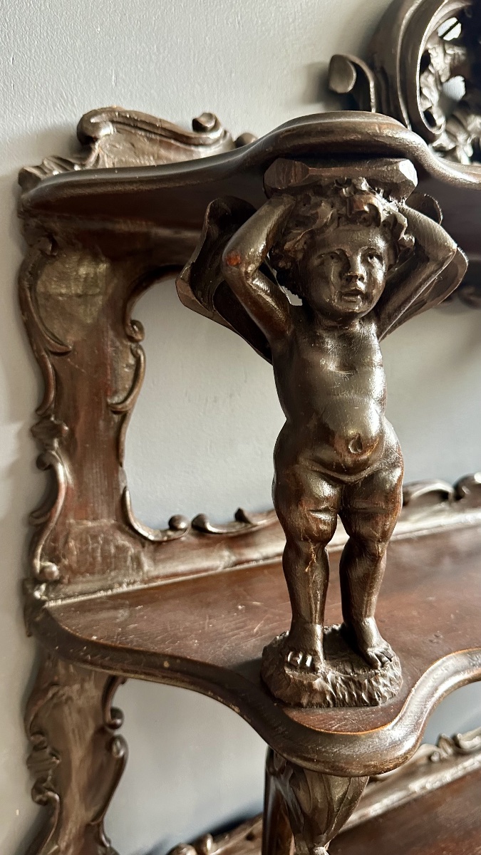 Wall-mounted étagère In Walnut, Carved With Cherubs – Louis Philippe. -photo-1
