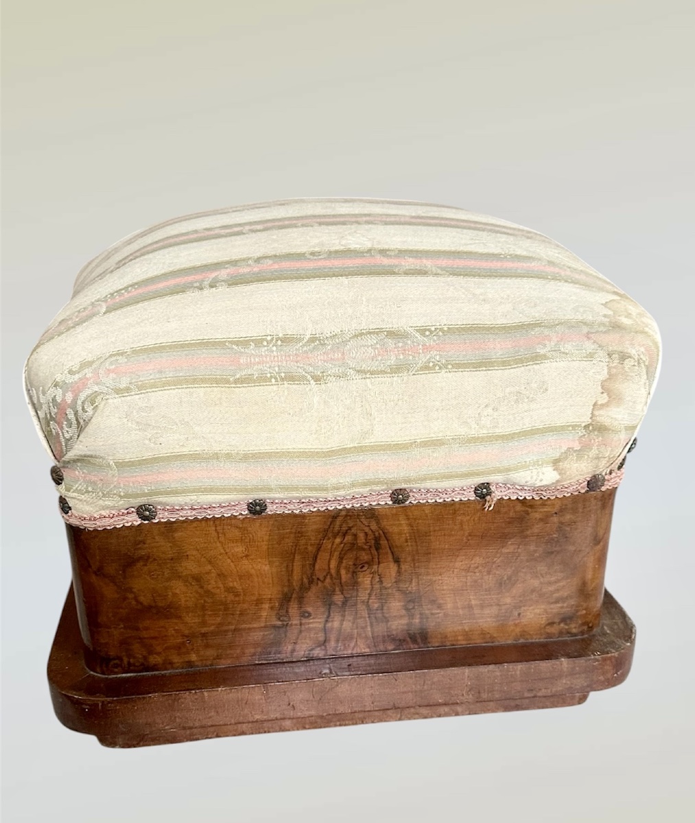 Tabouret rembourré Art Déco Élégant tabouret rembourré de style Art Déco-photo-4