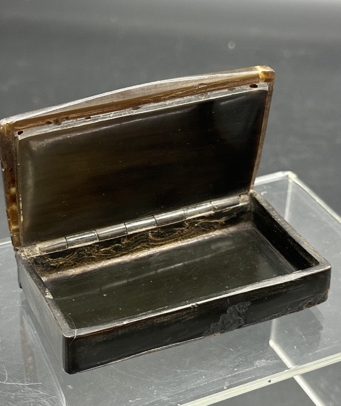 Horn Snuffbox Depicting “napoleon” — 19th Century. -photo-4