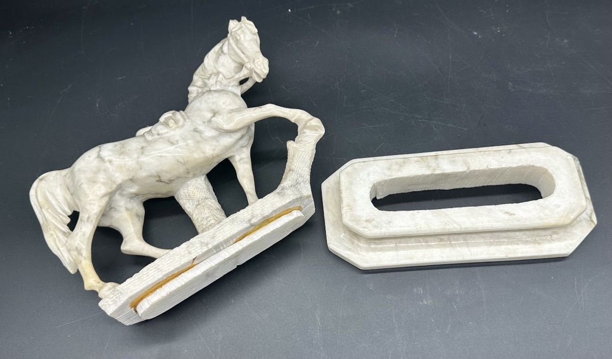White Marble Equestrian Sculpture - 19th Century -photo-7