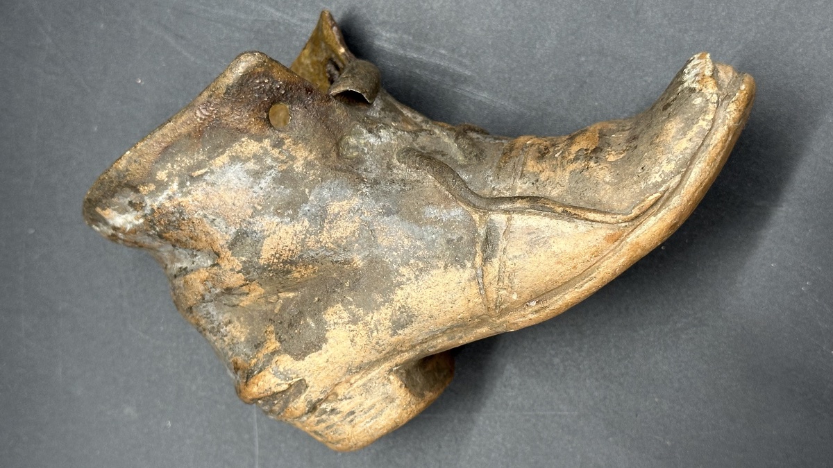 Pair Of Terracotta Shoes - Early 1900s-photo-3