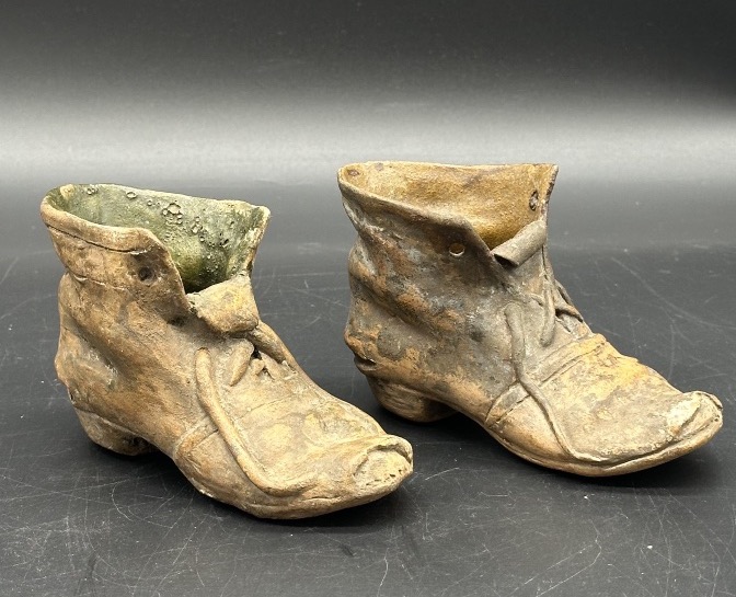 Pair Of Terracotta Shoes - Early 1900s
