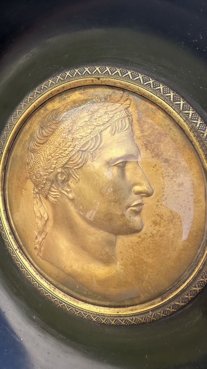 Médaillon à l'effigie de Napoléon Ier Bonaparte, XIXe siècle-photo-1