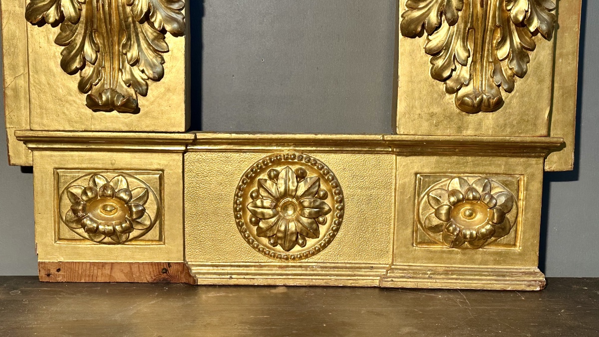 Carved And Gilded Wooden Architectural Frame - 18th Century -photo-1