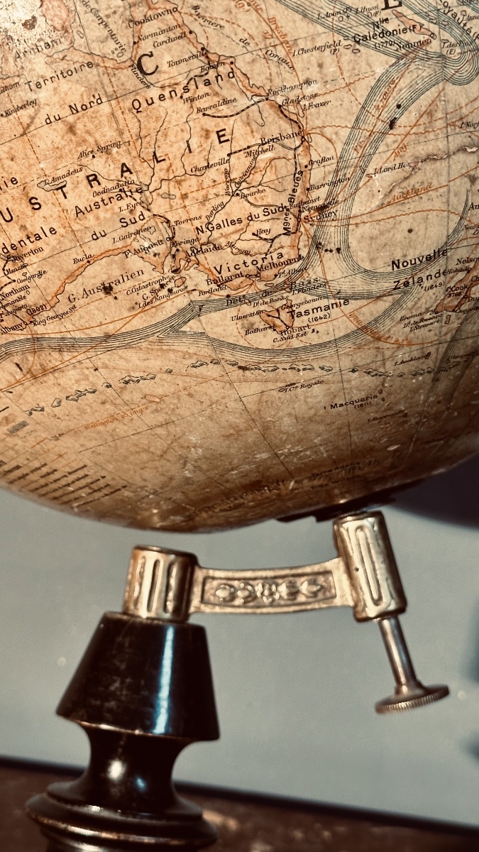 Globe terrestre de table, par Jean Forest, Paris – XIXe siècle.-photo-2
