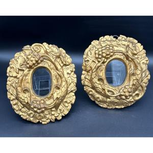 Rare Pair Of Carved And Gilded Wooden Frames - 17th Century.