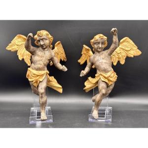 Pair Of Winged Angels In Silver- And Gold-plated Wood – Early 18th Century 