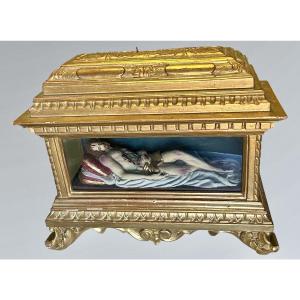 Retable-vitrine au Christ déposé en terre cuite polychrome – XIXe siècle