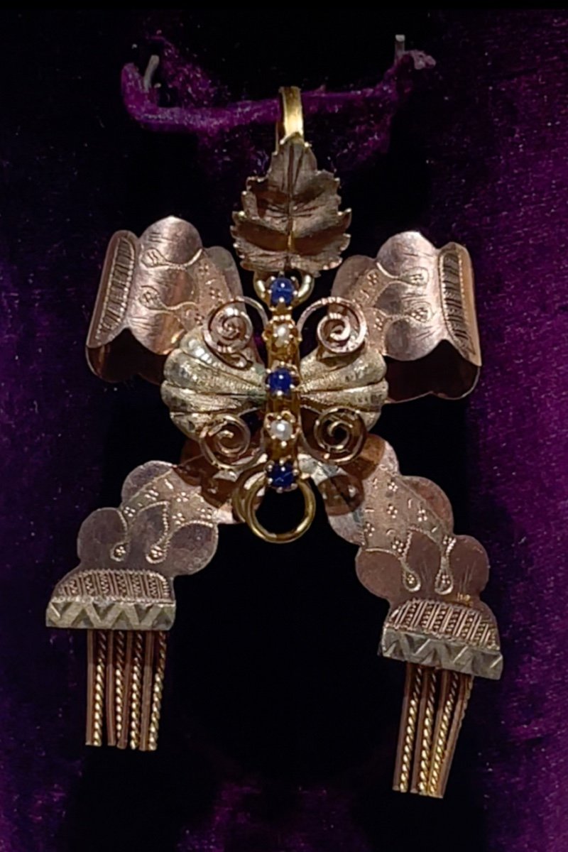 A Jeweled Bow With Tassels, In Low Carat Gold.  Neapolitan Area. XIX Century-photo-5