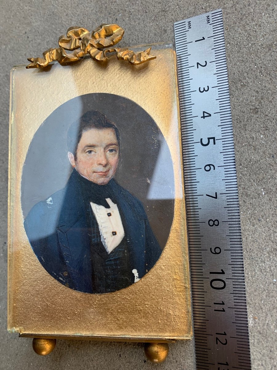 A Miniature Portrait Of An Elegant Man In A Black Tie, Pleated Shirt With Jewel Buttons. 1833-photo-4