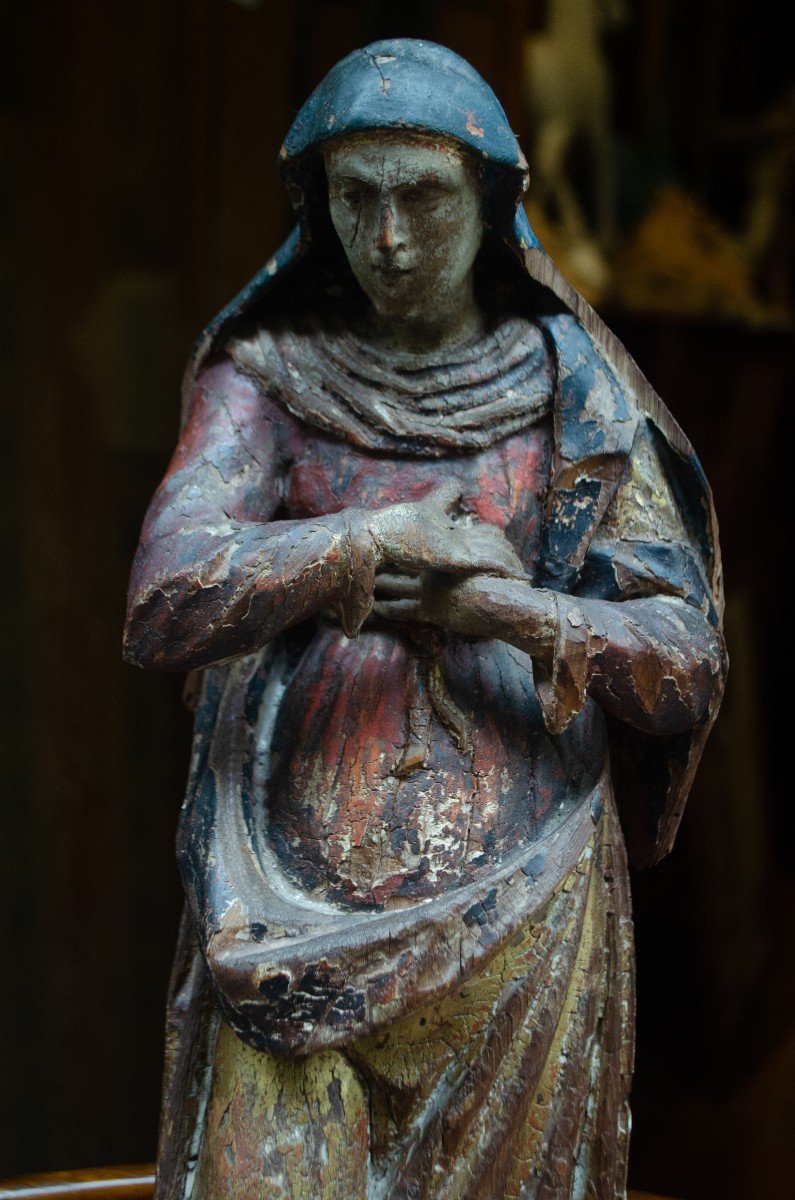Sculpture Représentant Une Femme Priant Les Mains Jointes. 17e Siècle Ou Avant. 