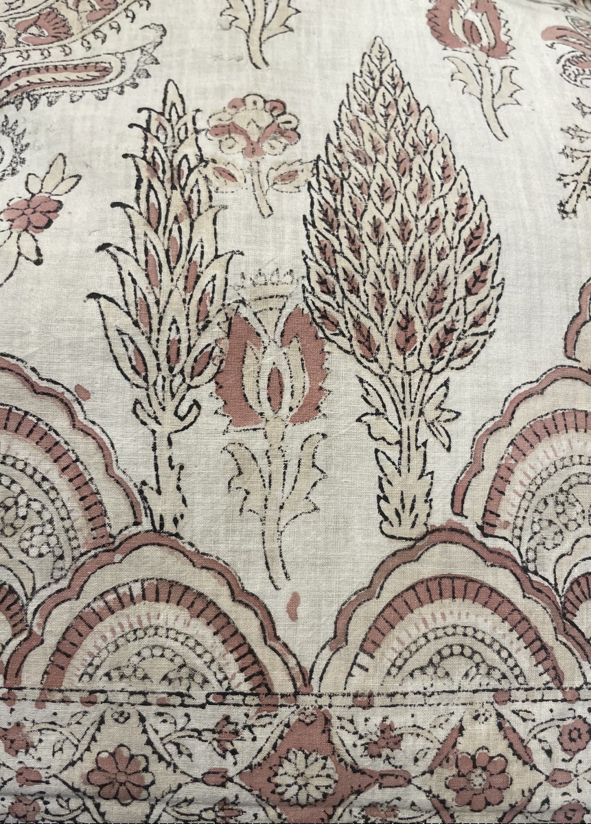 Persian Kalamkari Textile With Peacocks, Lion With Sword, And Carnations . Cm 336 X 168-photo-1