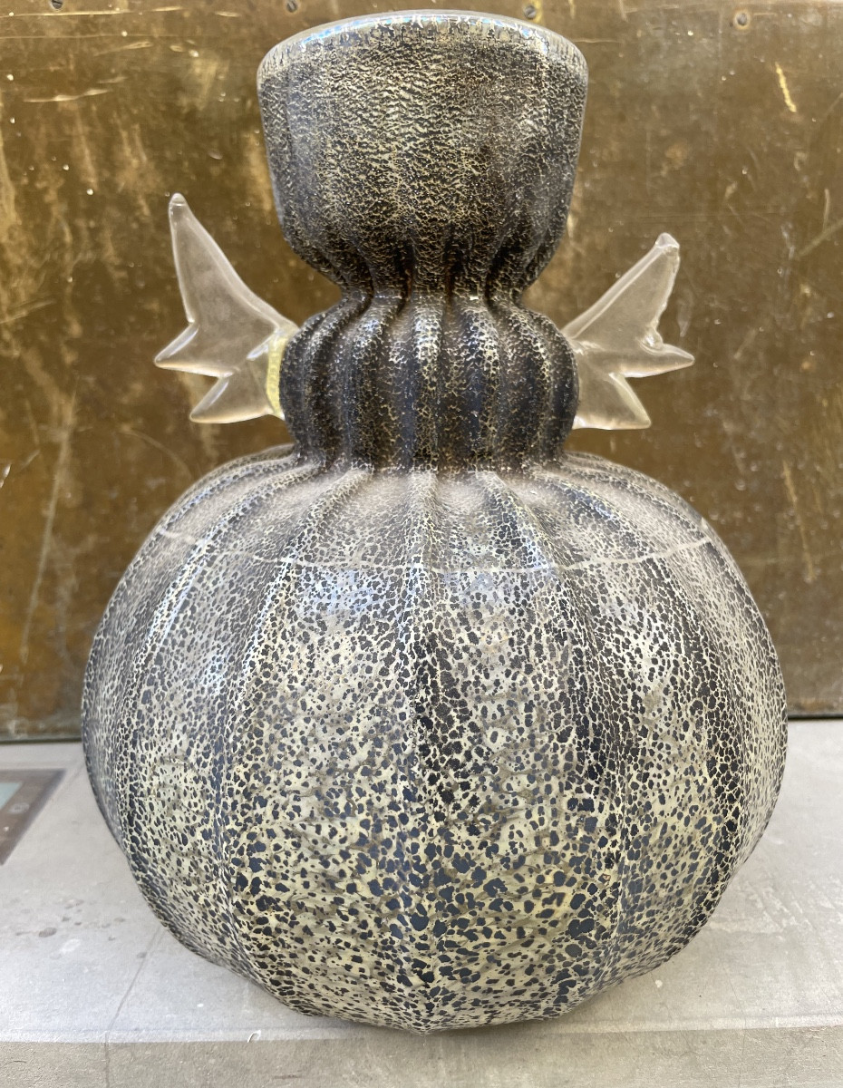 Artistic Iridescent Glass Vase With Leaf-shaped Handles – Italy, Second Half Of The 20th Cent.