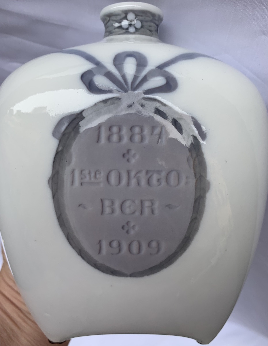 Royal Copenhagen Vase, 1909 – View Of The Danish Newspaper Politiken Headquarters.-photo-2