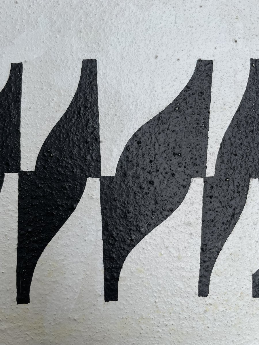 Enrico Sirello, 1975 – Optical Structure With Repeated Black Modules On White Ground-photo-2